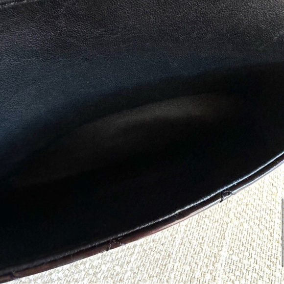 CHANEL Reissue Double Flap 226 Patent Brown Burgundy Handbag - Picture 14 of 16